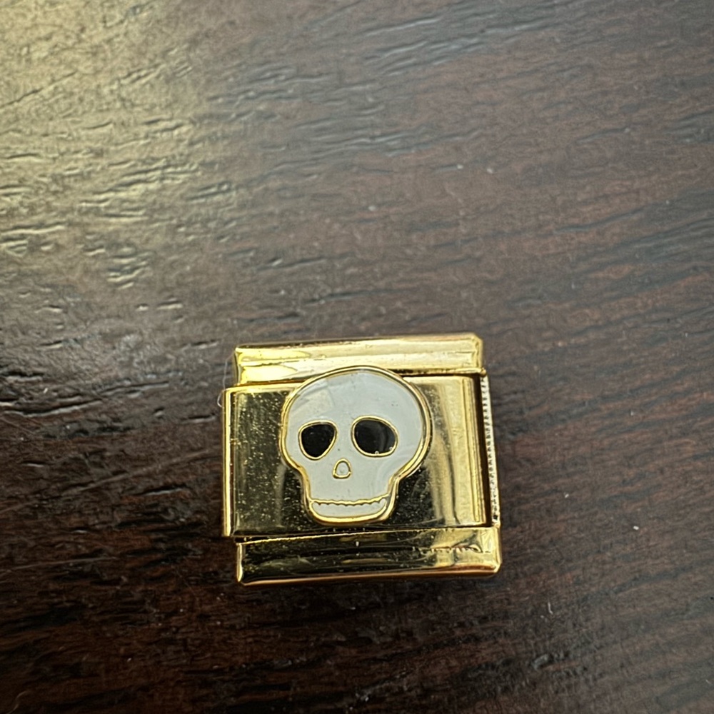 Italian Charm Link – Skull Design (Gold Tone)